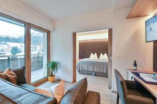 Junior Suite with Balcony