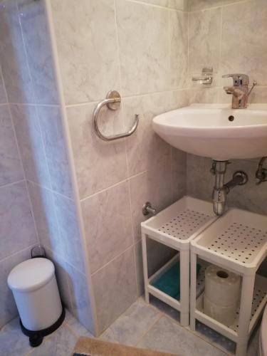 Apartment Basic - image 11