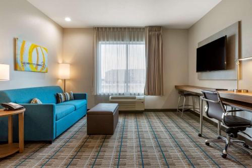 MainStay Suites - image 8