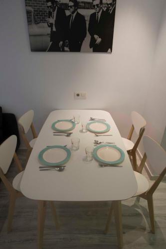 Roger De Lluria Design Apartment