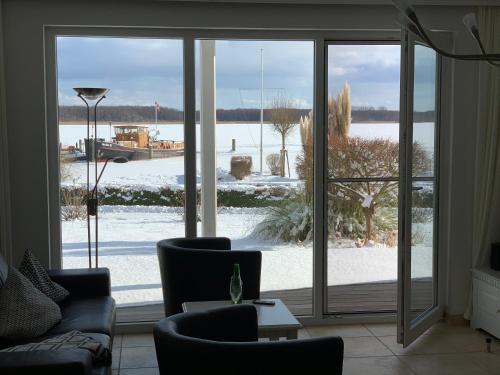 Fischerhus mit Boot,Sauna und Kamin je Seite in Hohen Viecheln