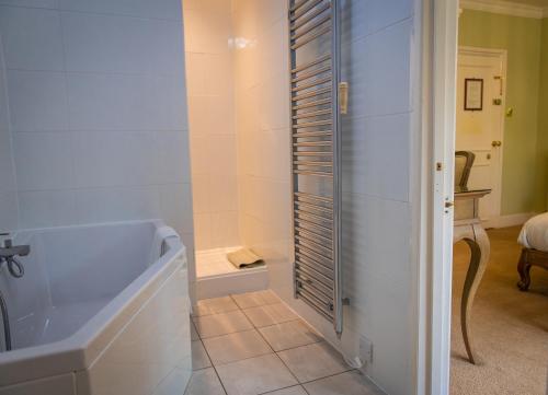 Findon Manor Hotel - image 12