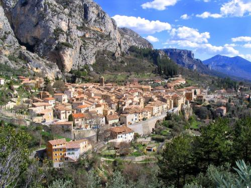 Le Saint Clair - image 7