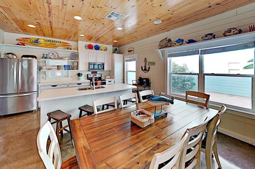 Luxury All-Suite Village Walk Home - 2 Pools home - image 2
