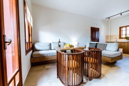 2 bedrooms, 5 beds