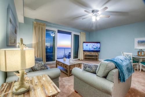 Laketown Wharf 1514! 1 BD 2 Bathroom with Amazing Amenities - image 3