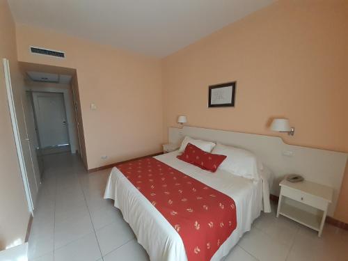 2 twin beds