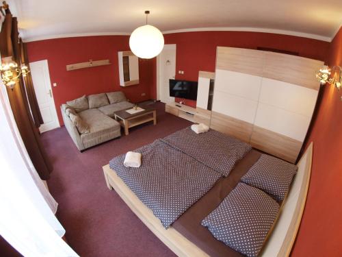 Deluxe Double Room with Extra Bed
