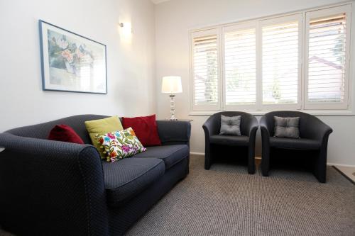 2 bedrooms, 3 beds