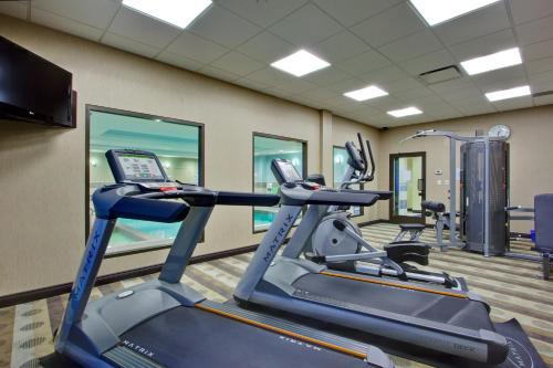 Holiday Inn Express Hotel & Suites Ottawa West-Nepean, an IHG Hotel