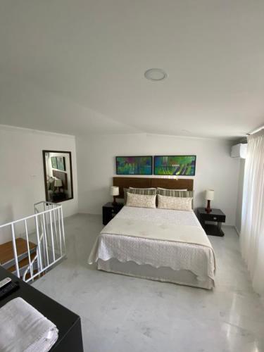Studio - Split Level image 6