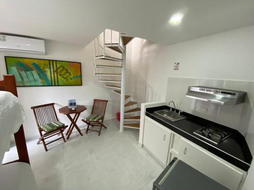 Studio - Split Level image 2