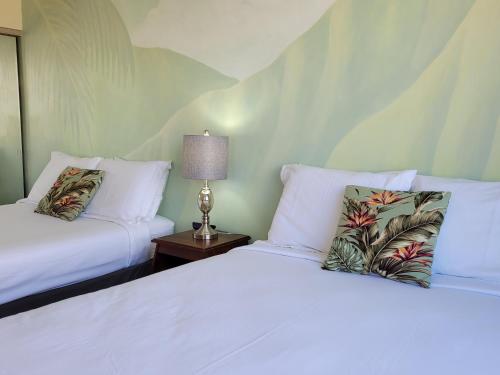 MAUKA SUITE at THE WAIKIKI BANYAN - image 6