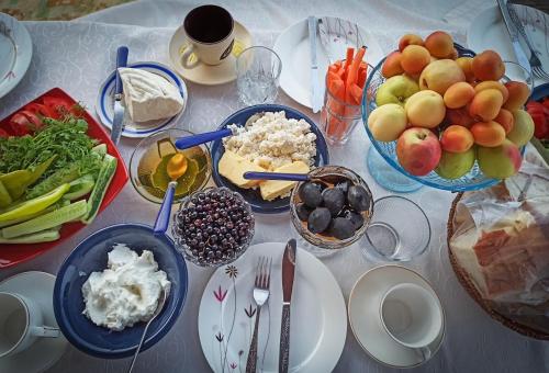 Їжа та напої, Khachats Toun Heritage in Meghri