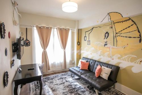 room detail thumbnail 1