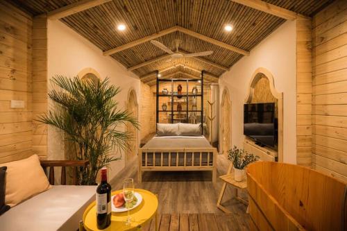 LotusHomestayHanoi - Old Quarter Rooftop View & Private Pool