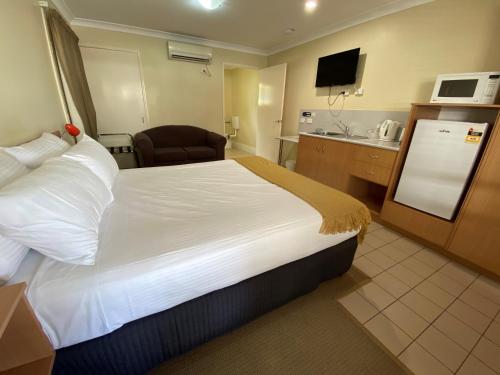 Country Roads Motor Inn Gayndah