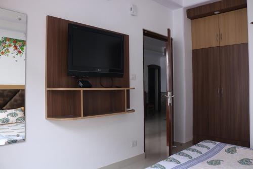 Sai Service Apartment