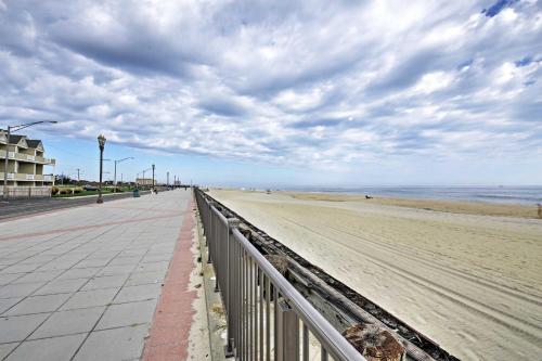 Updated Seaside Escape Less Than 1 Mi to Long Branch Beach