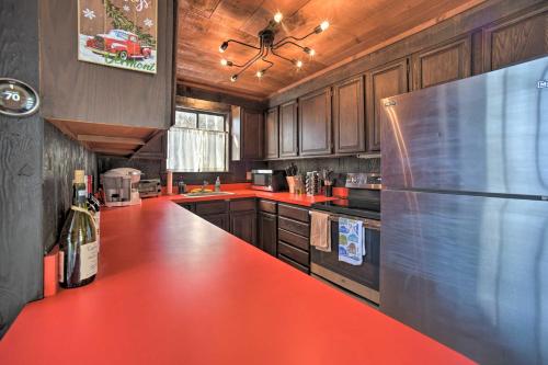 Cozy A-Frame Cabin w/ Pool Table: 8 Mi to Mt Snow! in Vilmingtona (VT)
