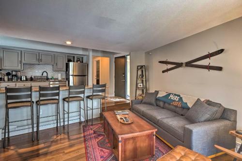Modern Living in Breck Less Than half Mi to Ski Slopes! - image 5
