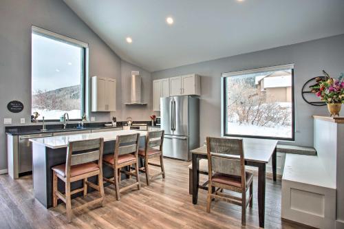 Modern Home Less Than half Mile to Powderhorn Mtn Resort - main image