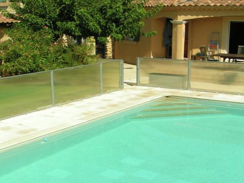 Cozy cottage in Carpentras with fenced pool - Location saisonnière - Carpentras