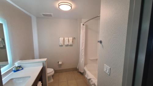 Holiday Inn Express & Suites - Chico, an IHG Hotel