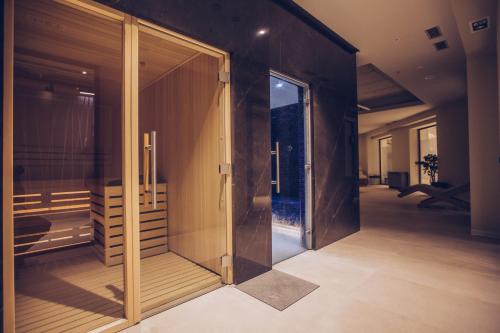 Spa, Hotel Mona Plaza in Belgrada