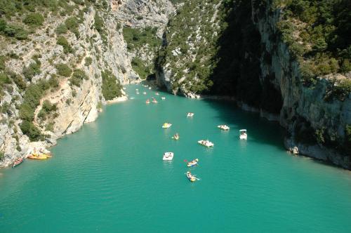 Le Saint Clair - image 11