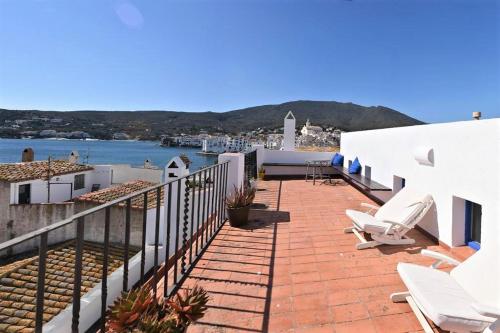  PALAU - Gran casa de pueblo con fantásticas vistas al mar in Cadaqués