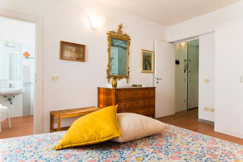 Zafferano Rooftop Terrace Tower House - Tap to explore photos