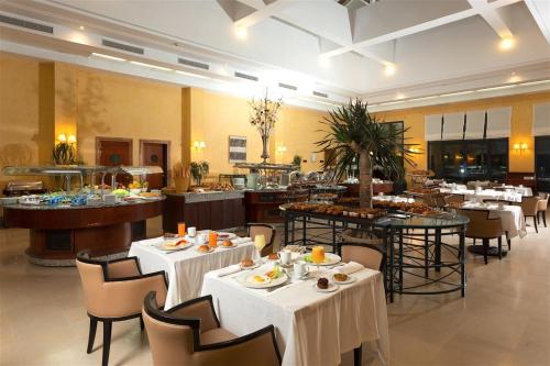 Restaurant, Concorde Les Berges du Lac in Tunis