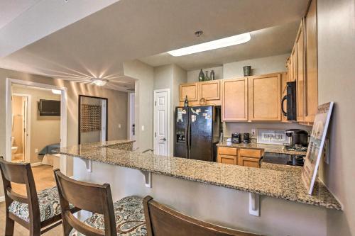 Destin Condo with Amenities Less Than half Mi to Beach! - image 4