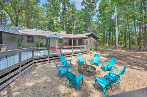 Lavish Broken Bow Home on 6 Acres with Hot Tub!