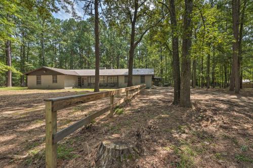 Lavish Broken Bow Home on 6 Acres with Hot Tub!