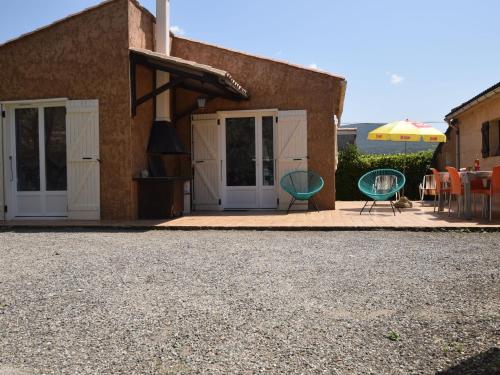 Cozy Cottage at Lagorce Ardeche with Terrace gîte à louer Lagorce