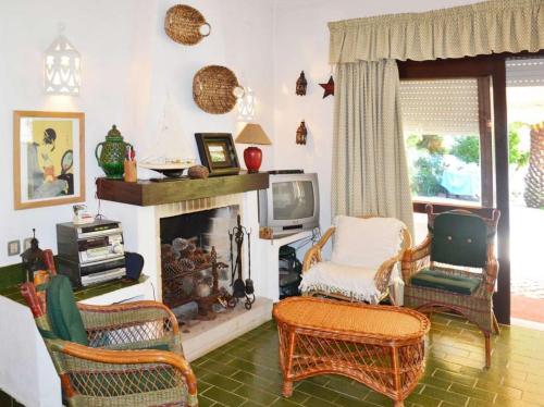 Deluxe Albufeira Villa Villa Silves Deluxe 3 Bedrooms Fenced Swimming Pool Perfect or Famili gîte à louer Praia Maria Luisa