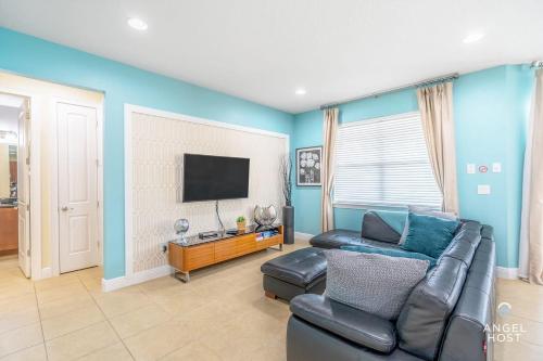 Lovely Home With Pool, Spa and Game Room Near Disney!