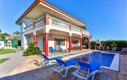 Stunning apartment in Barcelona with Outdoor swimming pool, WiFi and 7 Bedrooms gîte à louer Cunit