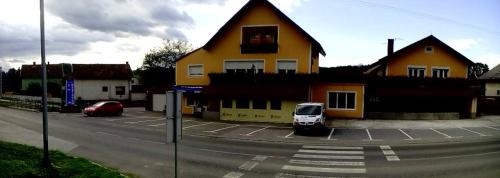 restoran i prenoćište Egghus - Accommodation - Našice