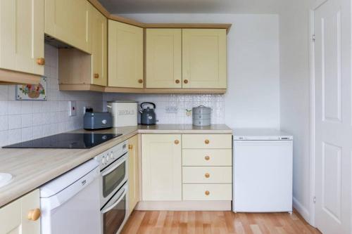 Modern Vibe with a Cornish Calm Twist