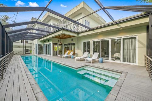 The Hideaway - main image