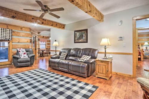 Pigeon Forge Cabin with Hot Tub, 12 Mi to Dollywood! in Pigeon Forge, USA