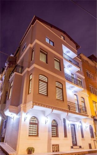 Taksim Sem House