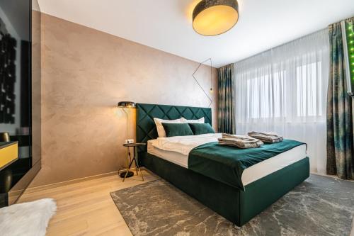 Gold Penthouse with Terrace, Mountain View and Jacuzzi image 6