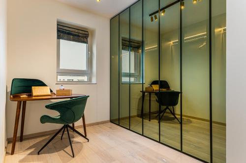 Gold Penthouse with Terrace, Mountain View and Jacuzzi image 8
