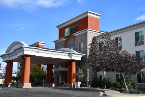 Holiday Inn Express Hotel & Suites Evanston, an IHG Hotel