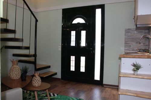 Lamprini's Deluxe Studios Lamprini's Deluxe Studios