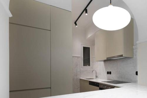 Kolonaki Stunning Apartment by gianttrip. - image 5